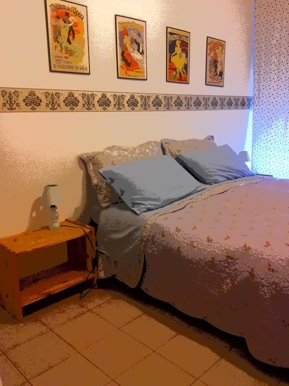 مبيت وإفطار كالياري Su Planu الغرفة الصورة